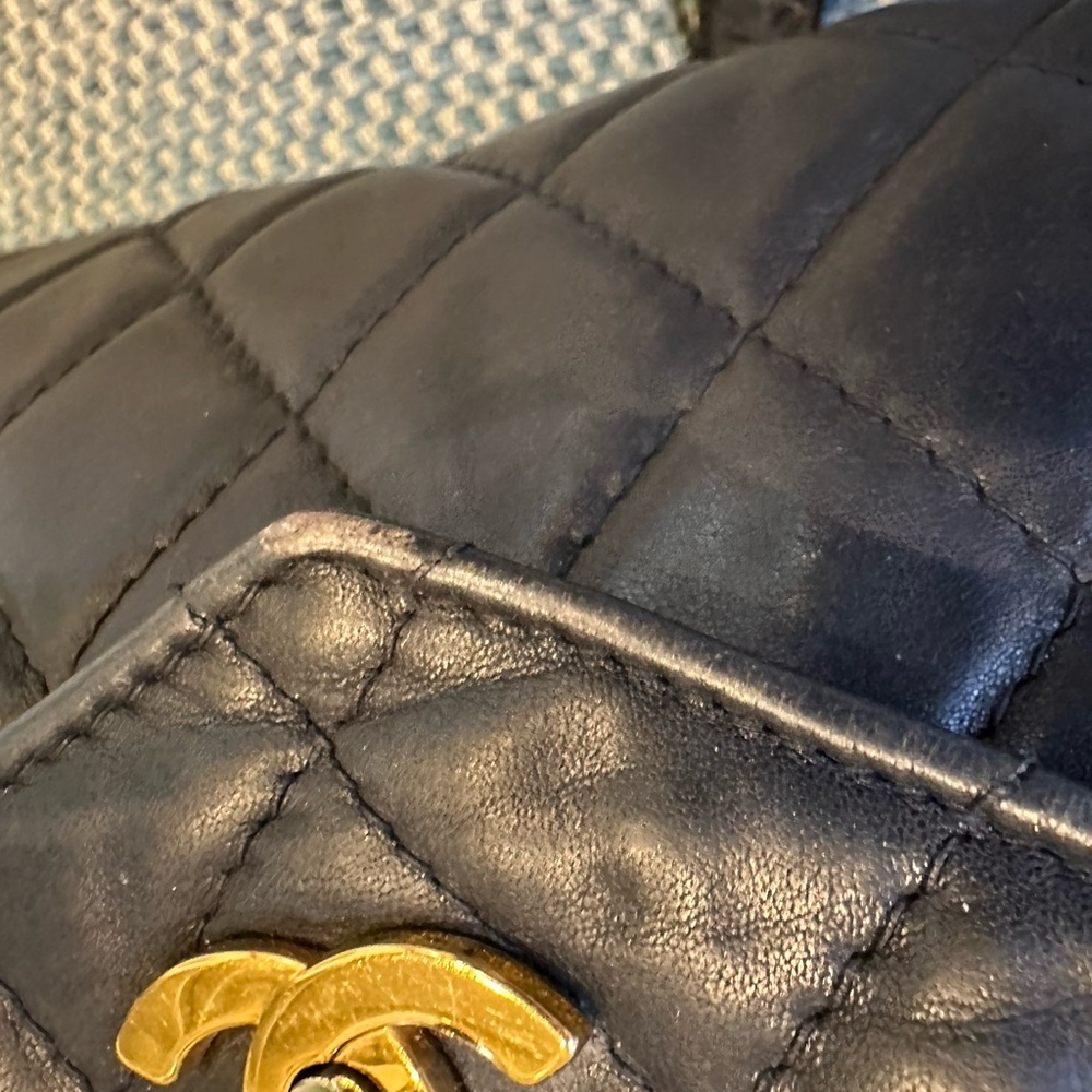 CHANEL Black Quilted Lambskin Top-Handle Shoulder Bag with Gold Hardware - Picture 9 of 14